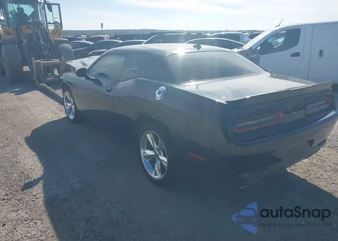2016 Dodge Challenger R/T Plus z USA, uszkodzony, nr VIN 2C3CDZBT5GH226283